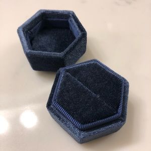 Velvet Ring Box in Navy